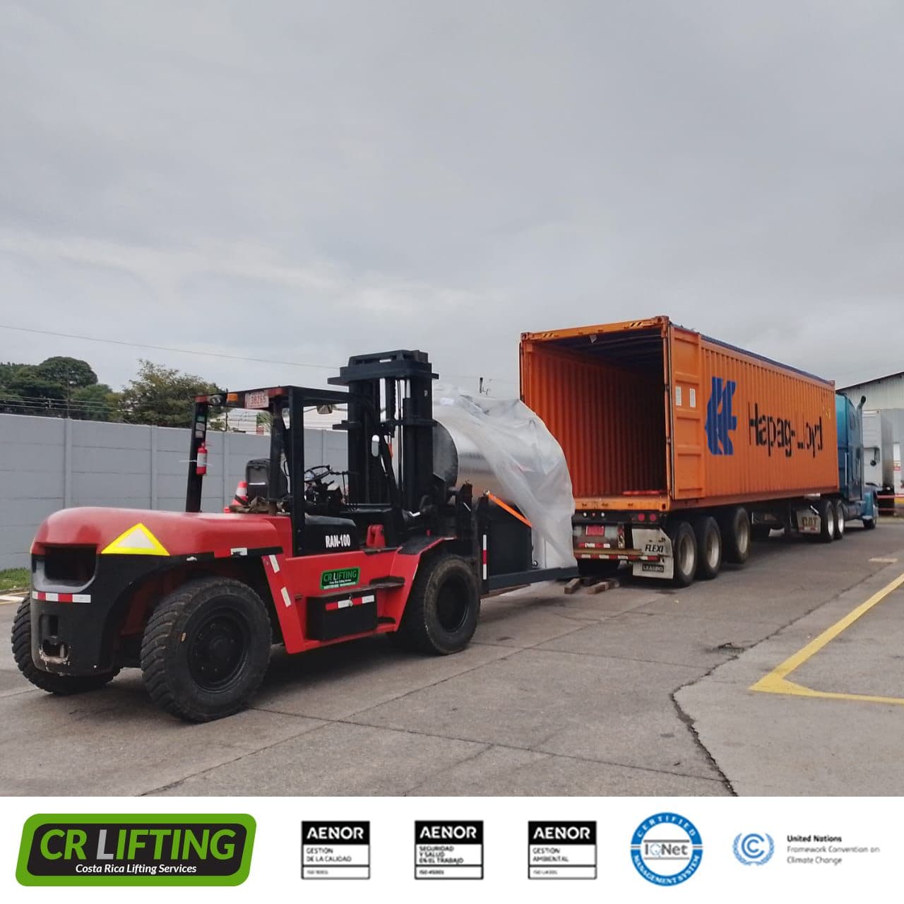 ¡Montacargas de 10 toneladas en acción!