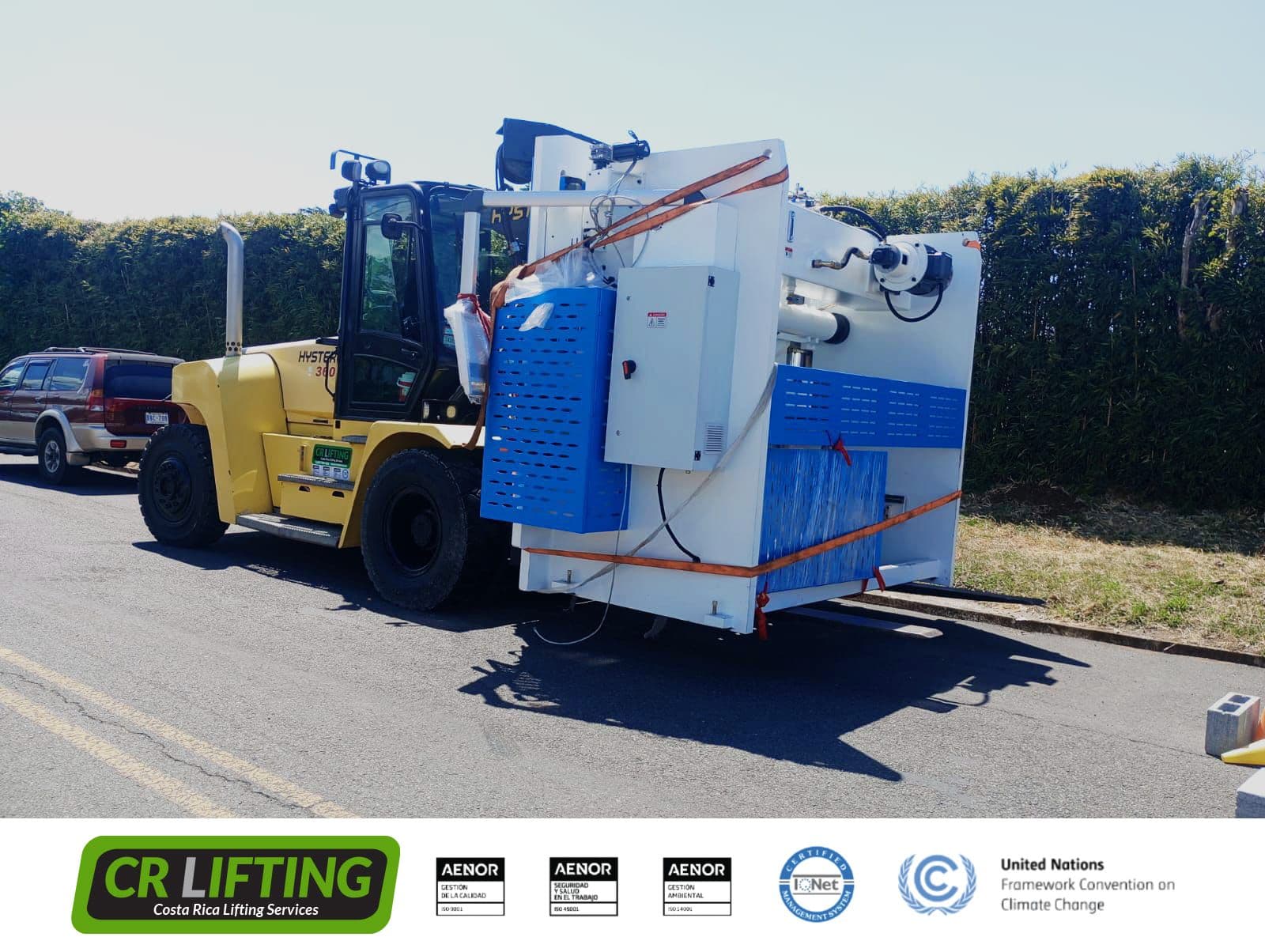 ¡Montacargas de 16 toneladas en acción!