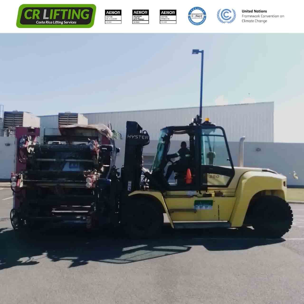 ¡Montacargas de 16 toneladas en descarga!