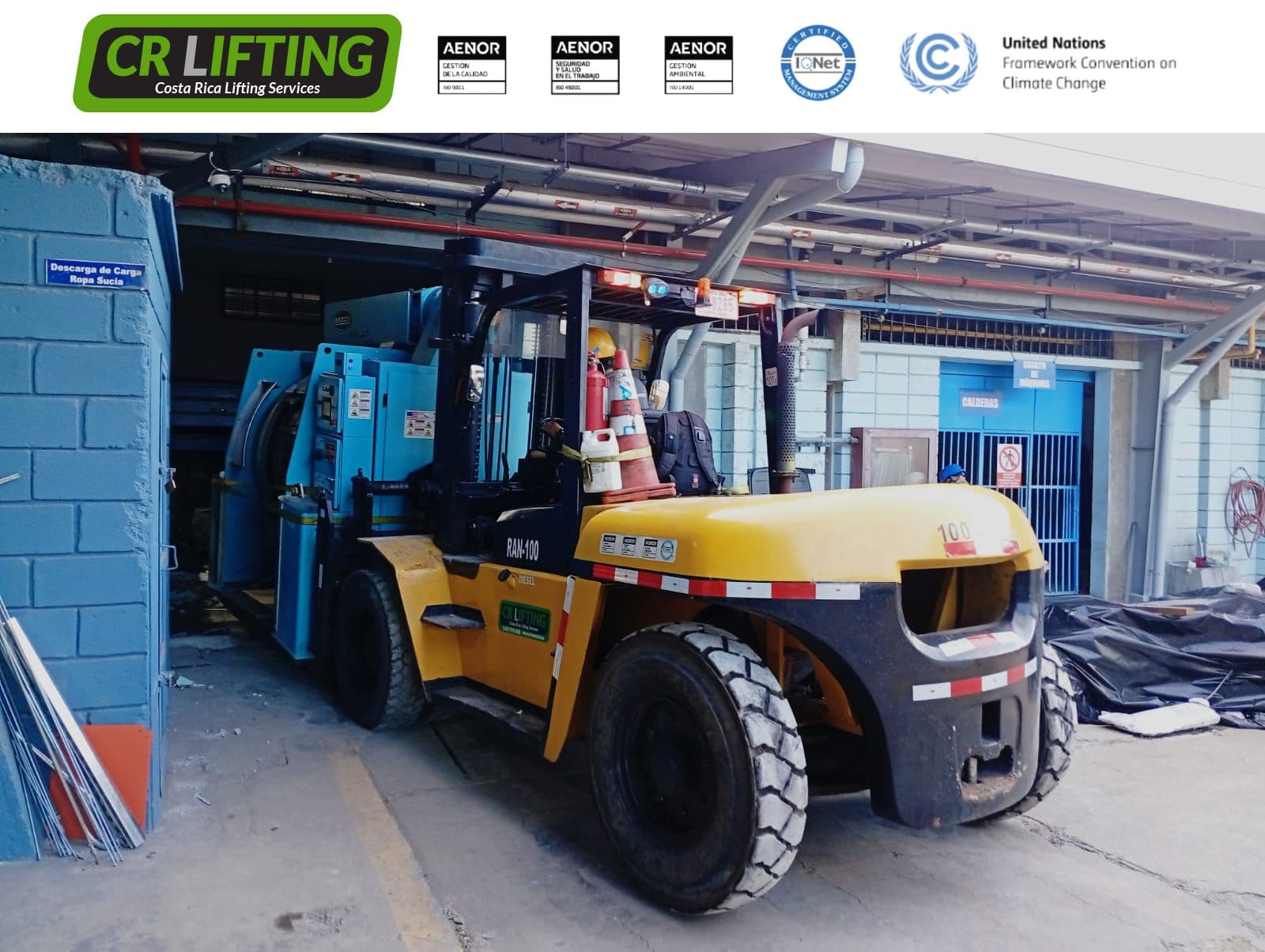 ¡Montacargas de 10tons en acción!